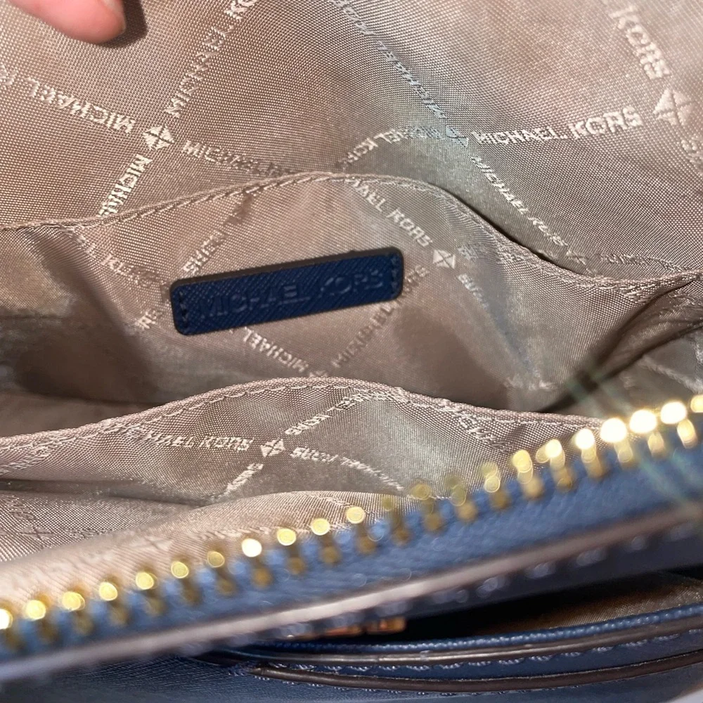 Michael Kors Navy Blue jet Crossbody Bag - Picture 3 of 5